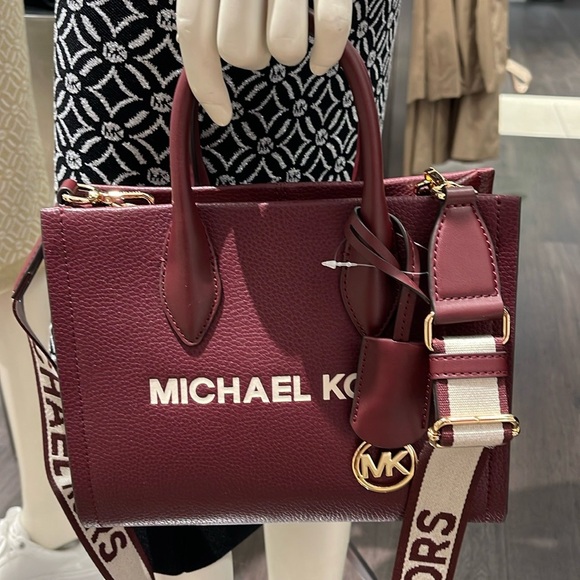 Michael Kors Mirella Small Pebbled Leather Crossbody Bag
Oxblood 
NWT - Picture 7 of 16